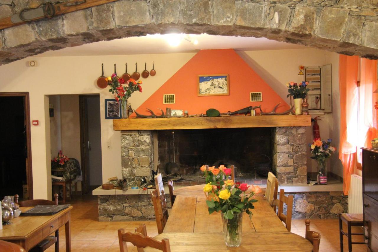 Chambre D'Hote "Chez Antoinette Et Charles" Santo-Pietro-di-Venaco Екстериор снимка